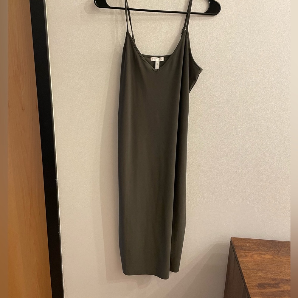 Leith Small olive green dress